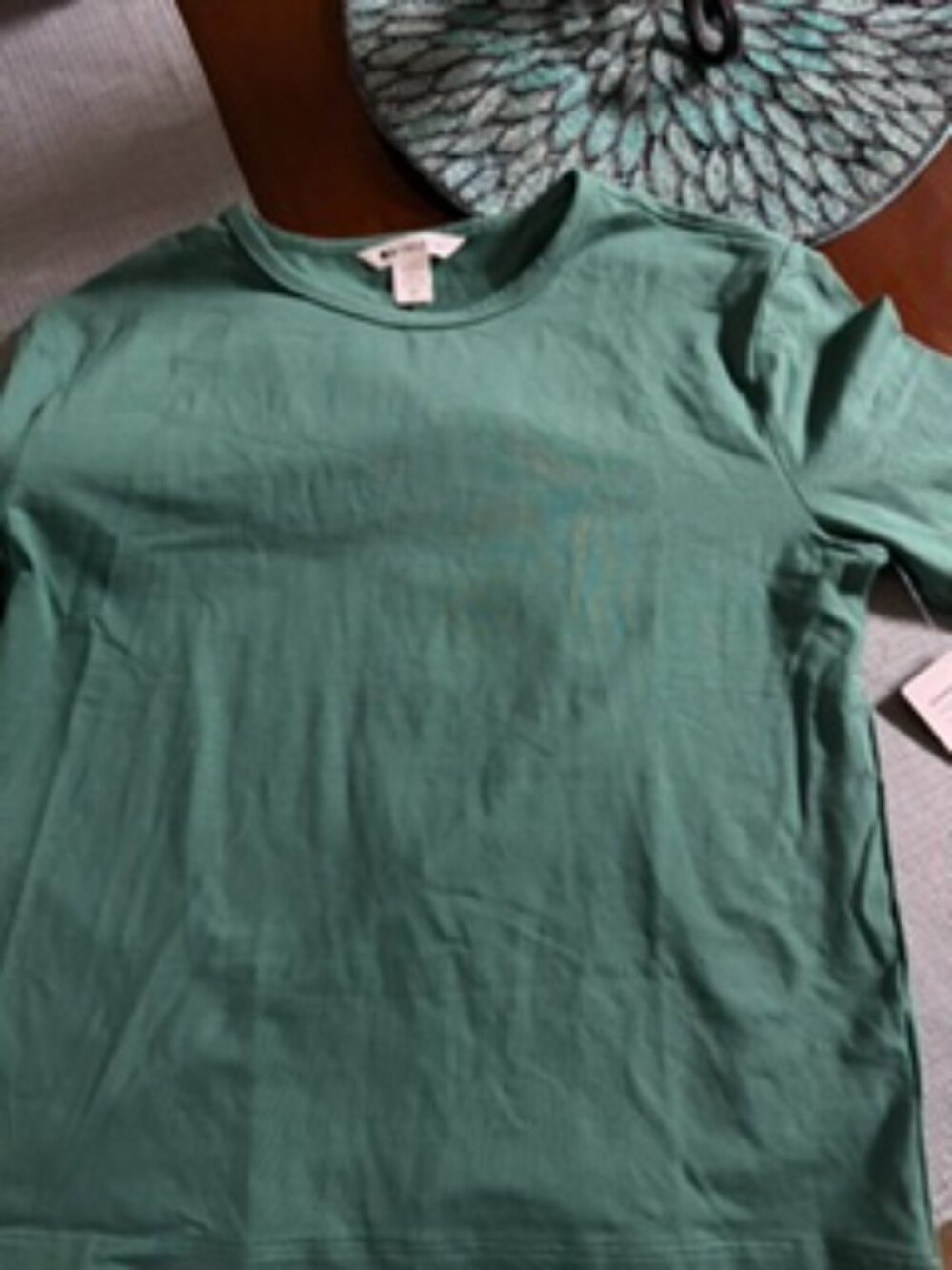 Athleta essential tee - Picture 2 of 5